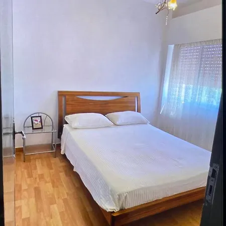 Lägenhet Cozy 2-bed By The Kings Avenue Mall