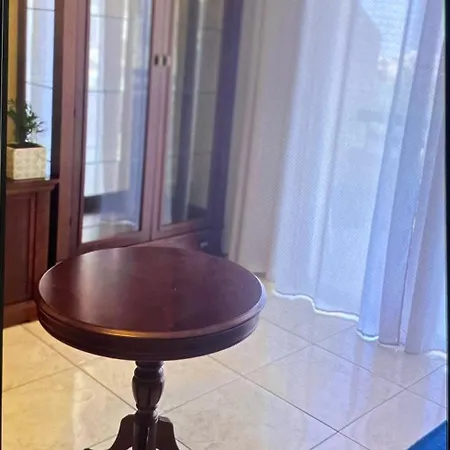 公寓 Cozy 2-bed By The Kings Avenue Mall *