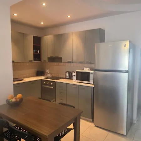 Cozy 2-bed By The Kings Avenue Mall