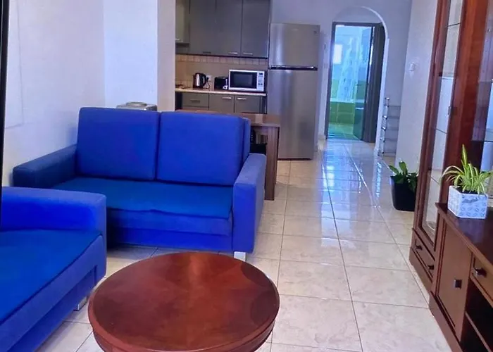 Apartmán Cozy 2-bed By The Kings Avenue Mall