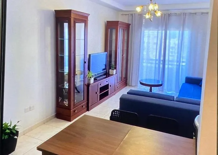 Cozy 2-bed By The Kings Avenue Mall Apartmán *